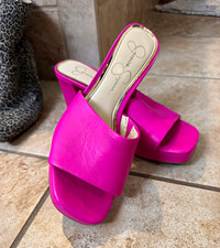 Jessica Simpson Women s Pink Faux Leather Open Toe Slip-On Mule Block Heel 8