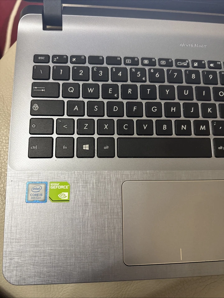 Pc Asus LAPTOP-J61NGTEA - Immagine 2 di 4