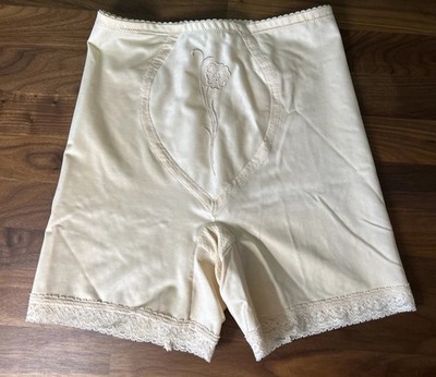 Vtg BALI Beige WonderShape SHAPER SHORTS Large Stretch Girdle Trim Burlesque