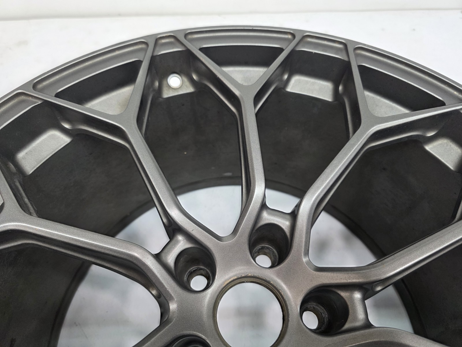 Lamborghini Huracan Rear Wheel P/N 4T0601017