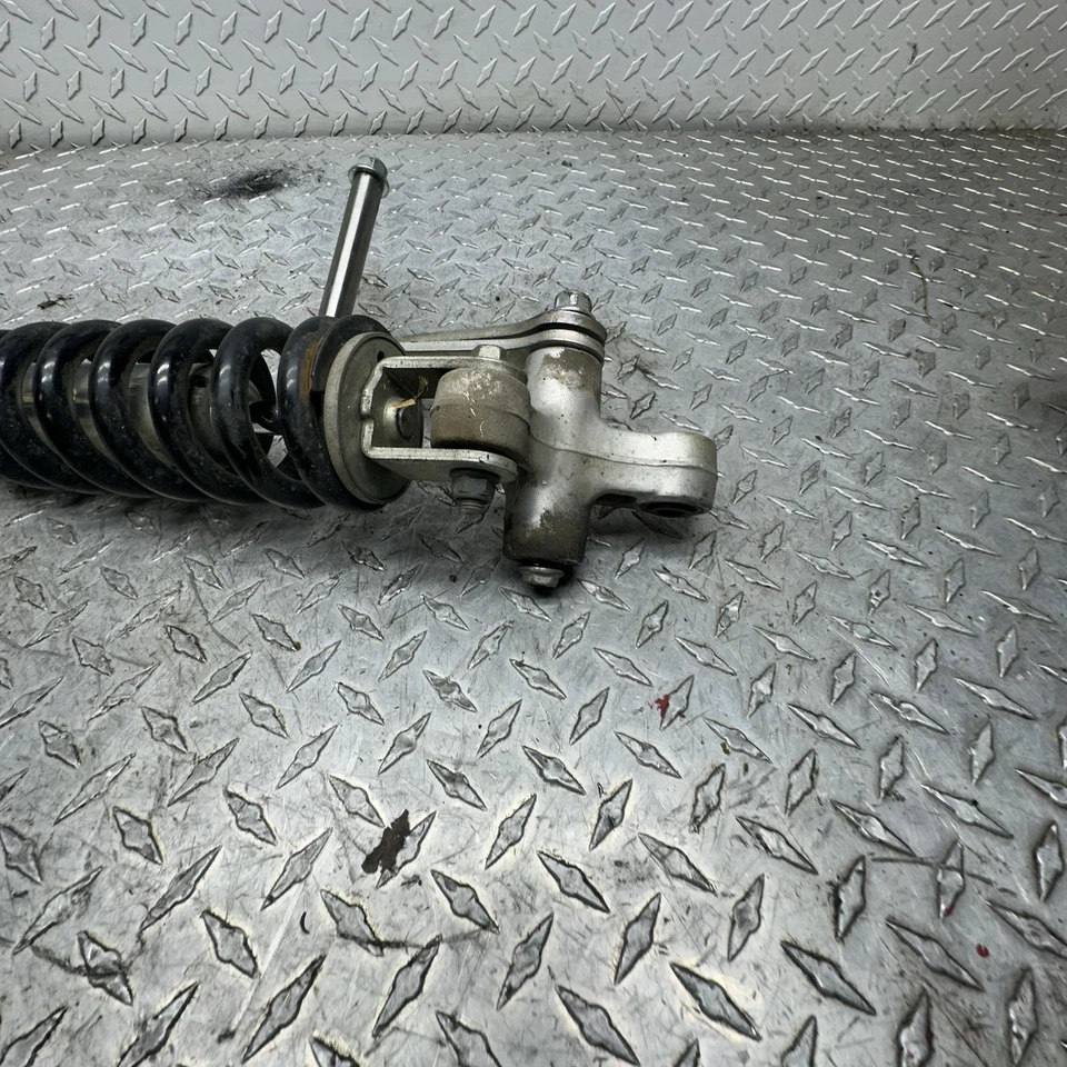 06 AMORTIGUADOR TRASERO SUZUKI BOULEVARD C50 C 50 E-2427 Foto 2 de 4