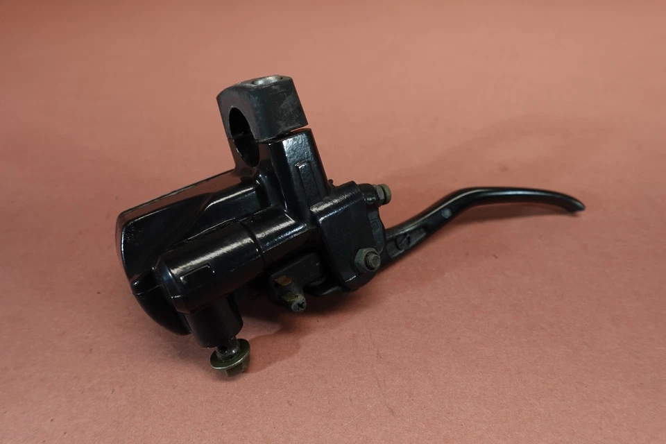 1999-2009 Yamaha V-Star 1100 V Star XVS1100 Front Brake Master Cylinder Assembly - Image 2 of 4