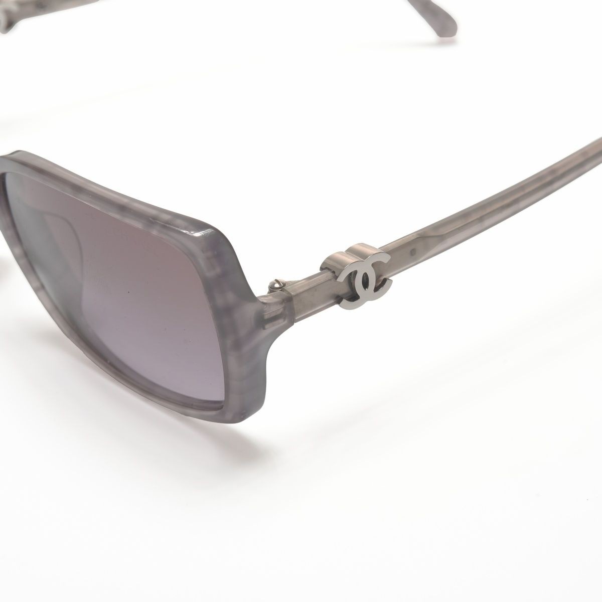 CHANEL Coco Mark Rectangle Sunglasses Purple Marb… - image 9