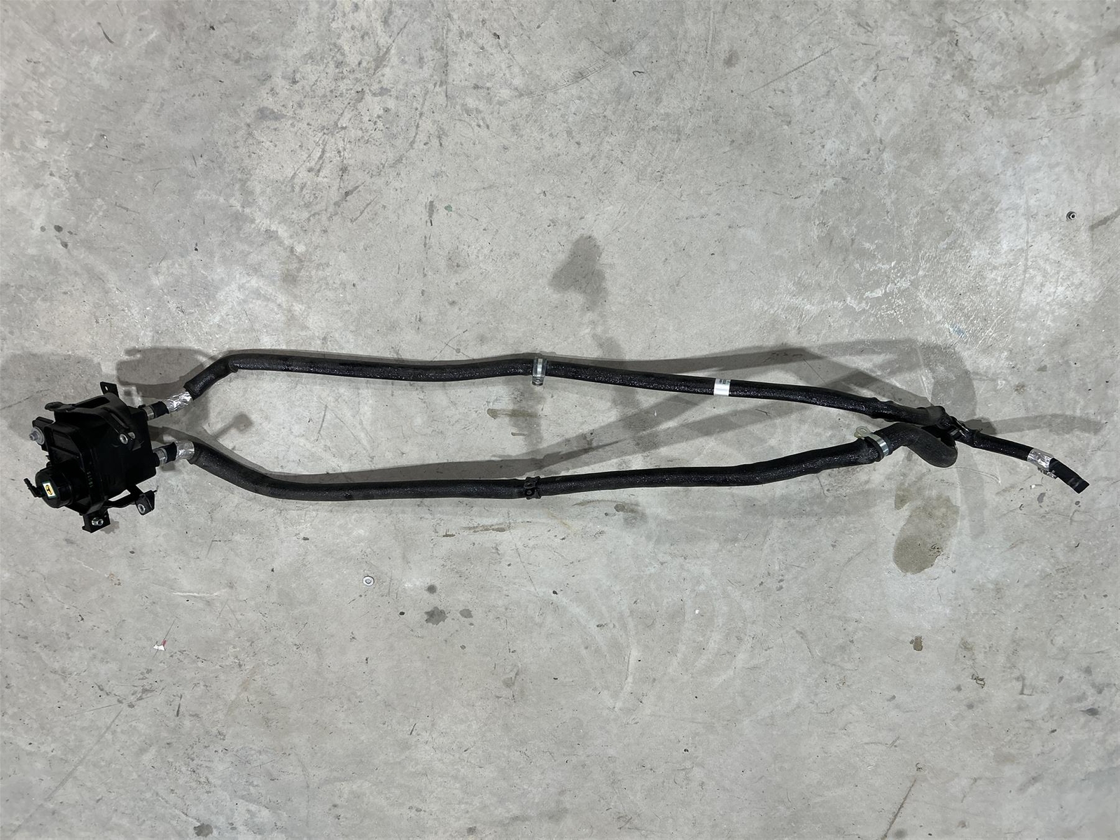 2022 Ferrari 488 Evo Challenge Power Steering Reservoir Hoses 315560 315062