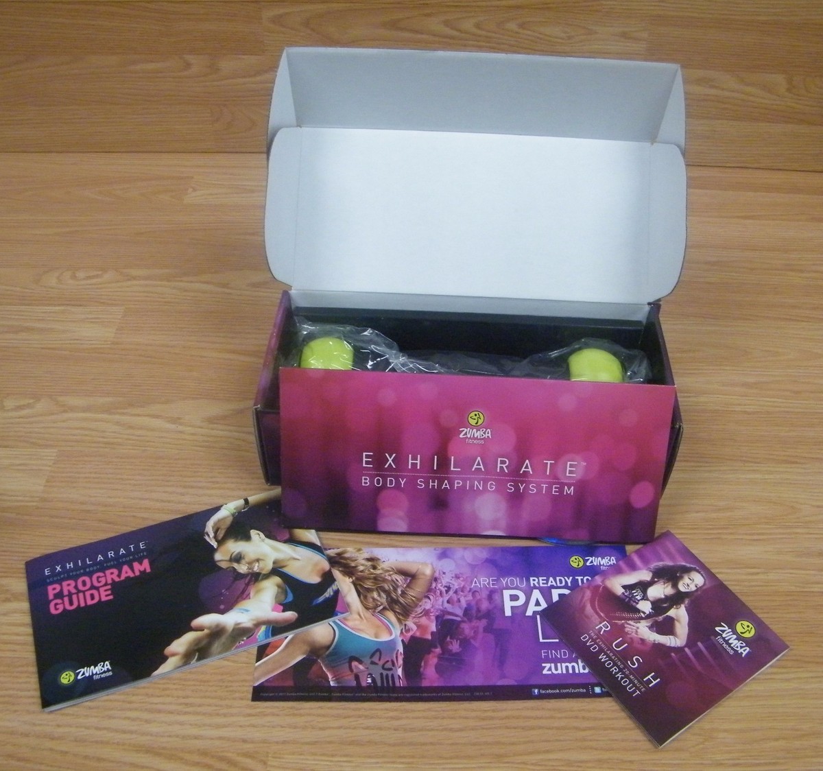 スポーツ・フィットネス Zumba Exhilarate Body Shaping System Amazon