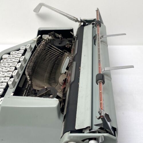 Hermes 3000 typewriter - Picture 11 of 15