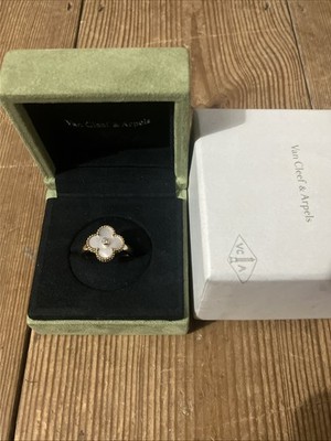 Van Cleef & Arpels Alhambra 18kt Gelbgold MOP & Diamant Ring 2024 58 P 1/2