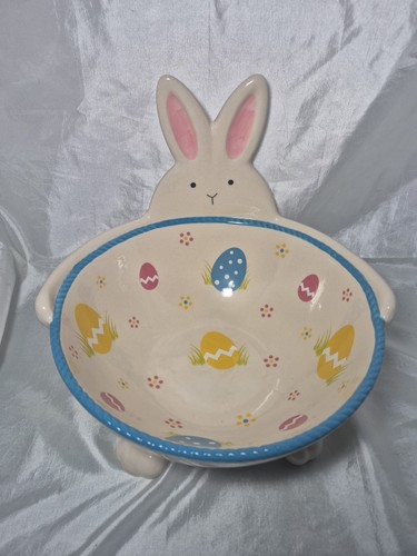 Temp-tations by Tara Old World Easter Egg Hunt 3 Qt Bunny Bowl RARE! Great Con.