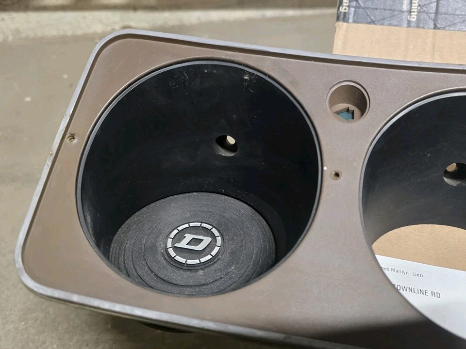 1972-79 Datsun 620 Pickup Truck 2 Small Holes Dash Gauge Cluster Trim Bezel — 第 4/4 张图片