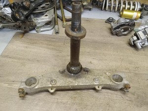 1985 YAMAHA TRI-Z 250 Bottom Fork Triple Clamp ytz250 trike oem original