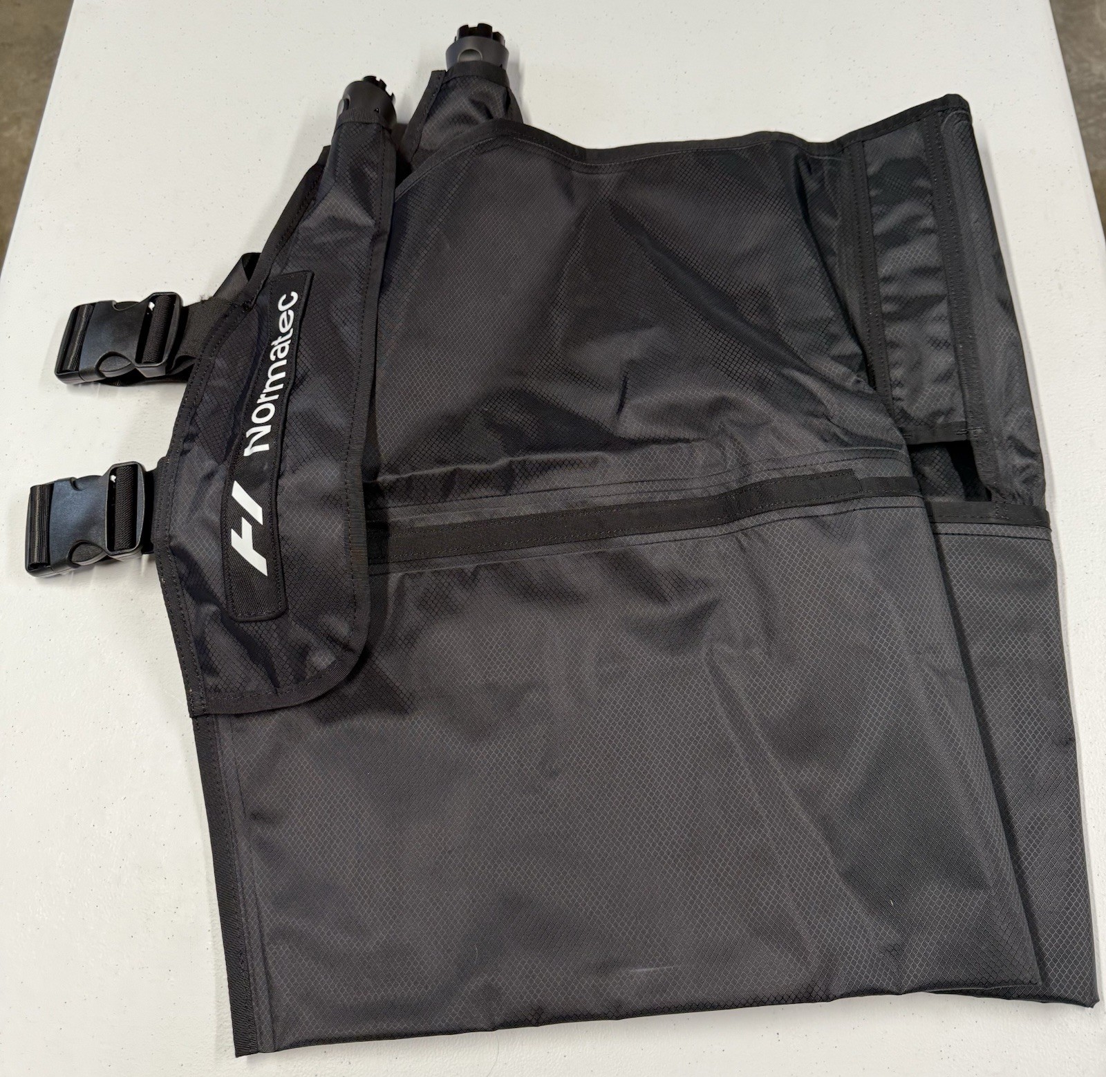 Hyperice Normatec 3 Full Body Bundle Leg Compression, Arm & Hip Attachments, Bag
