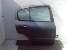 Porte arrière et accessoires Nissan ALMERA