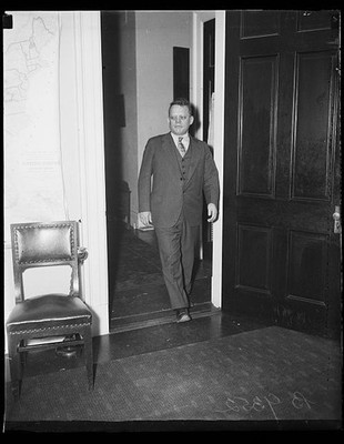 Photo:Maury Maverick 1936 March Man in Suit Interior Doorway Photo
