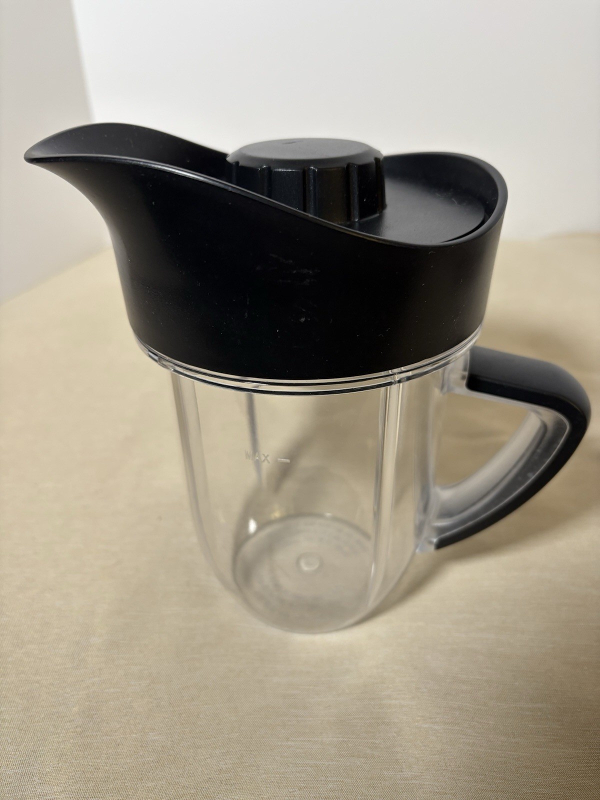 NutriBullet RX NB-301S Cup Pouring Pitcher Rubber Lid Top Cover Spout