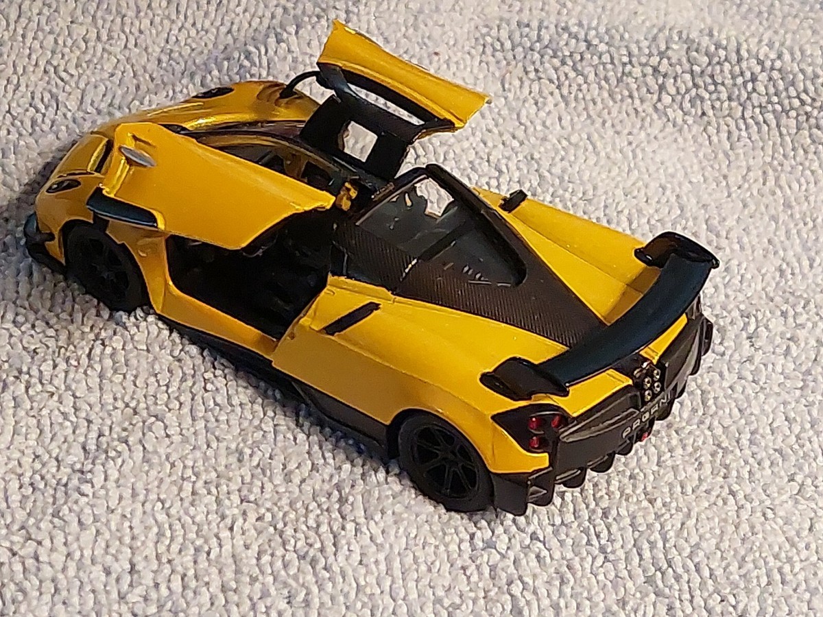 PERFECT & FUN PAGANI HUAYRA BC SUN YELLOW COLOR, 1:38 SCALE