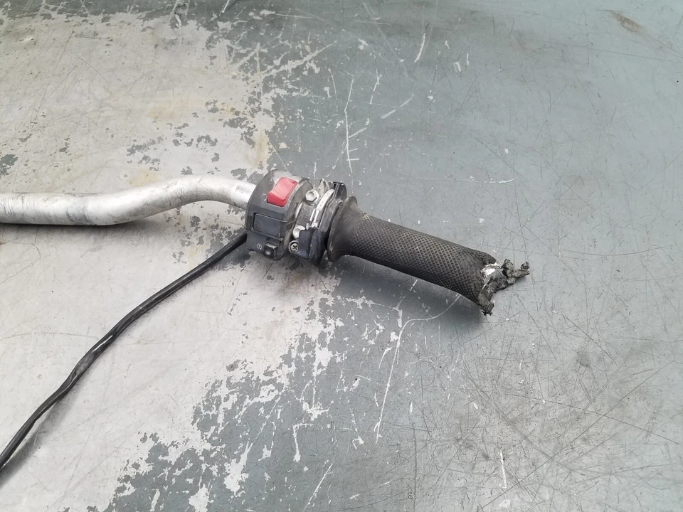 Ducati Monster 1100S 2009 09 manillar/control derecho #8115 V4 Foto 3 de 4