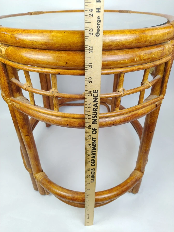 Mesa auxiliar ovalada de ratán y vidrio 23" trébol Tiki bambú MCM Hollywood Regency Foto 4 de 4