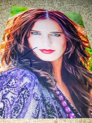 Eva Green - Original Inperson Autogramm auf Foto