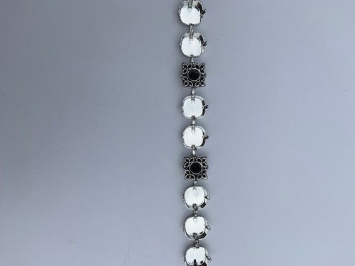 Empty Cup Chain Bracelet Setting with Metal Embedding Element for 4470 Crystals - Picture 2 of 3