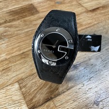 montre femme Gucci neuve YA104541 Swiss made bracelet cuir noir