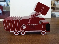 RARE VINTAGE WASTE MANAGEMENT OF PASCO GARBAGE TRUCK PAPERWEIGHT CLOCK