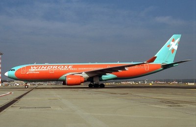 ORIGINAL Aircraft Slide - 10 x slides of assorted Airbus A.330s   (B090)