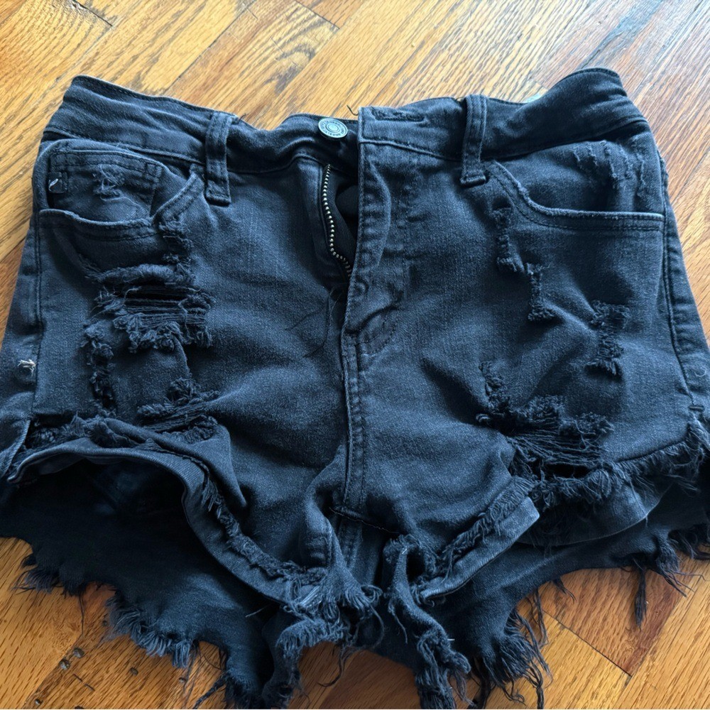 Kansan High Waist Black Ripped Shorts