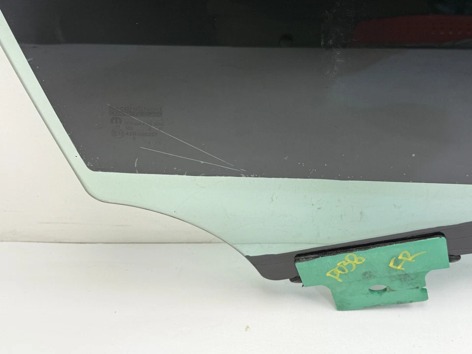 Dodge Charger 2015-2023 puerta delantera derecha pasajero ventana de vidrio PO38 OEM Foto 3 de 4