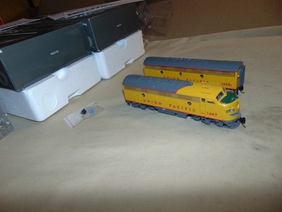 WALTHERS PROTO 920-40916 UNION PACIFIC F7A + B DIESEL SET WITH DCC + SOUND  +BOX