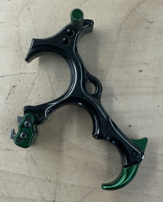 Tru Fire Sear X Back Tension In Great Condition Black w/ Green Accents