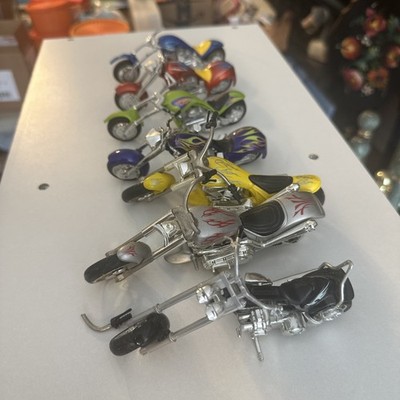 Lot Of 7 Maisto Motor Cycles & 1 Adventure Force Dirt Bike