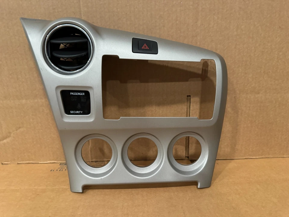 09-12 Matrix y 09-10 Vibe - Radio de tablero climatizador control bisel ventilación plateado Foto 2 de 4