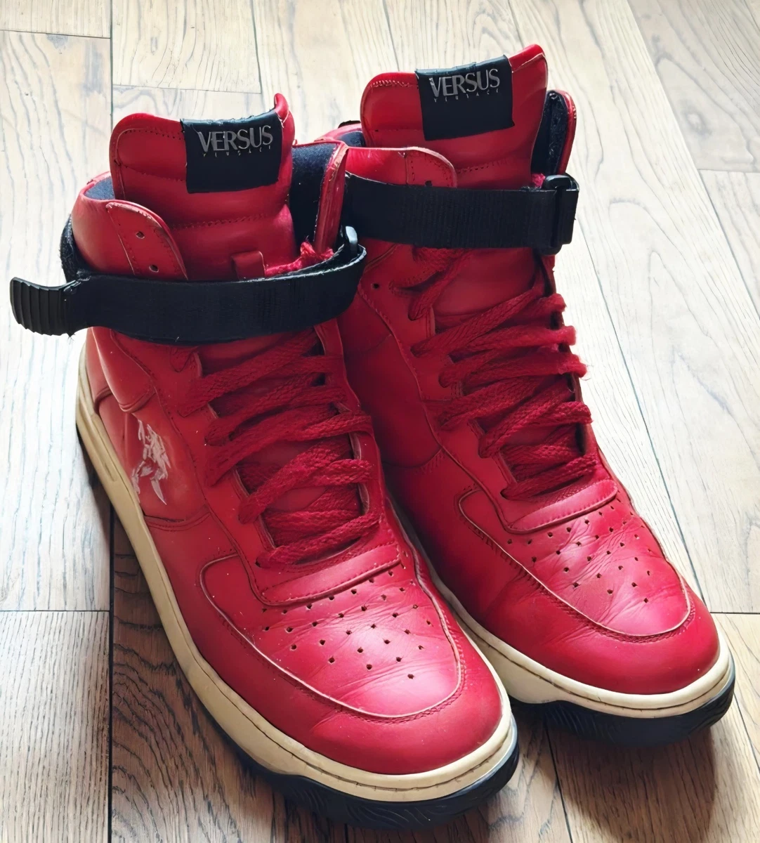 Zapatillas altas para hombre VERSUS VERSACE rojas número 45. Cuero rojo. Italia