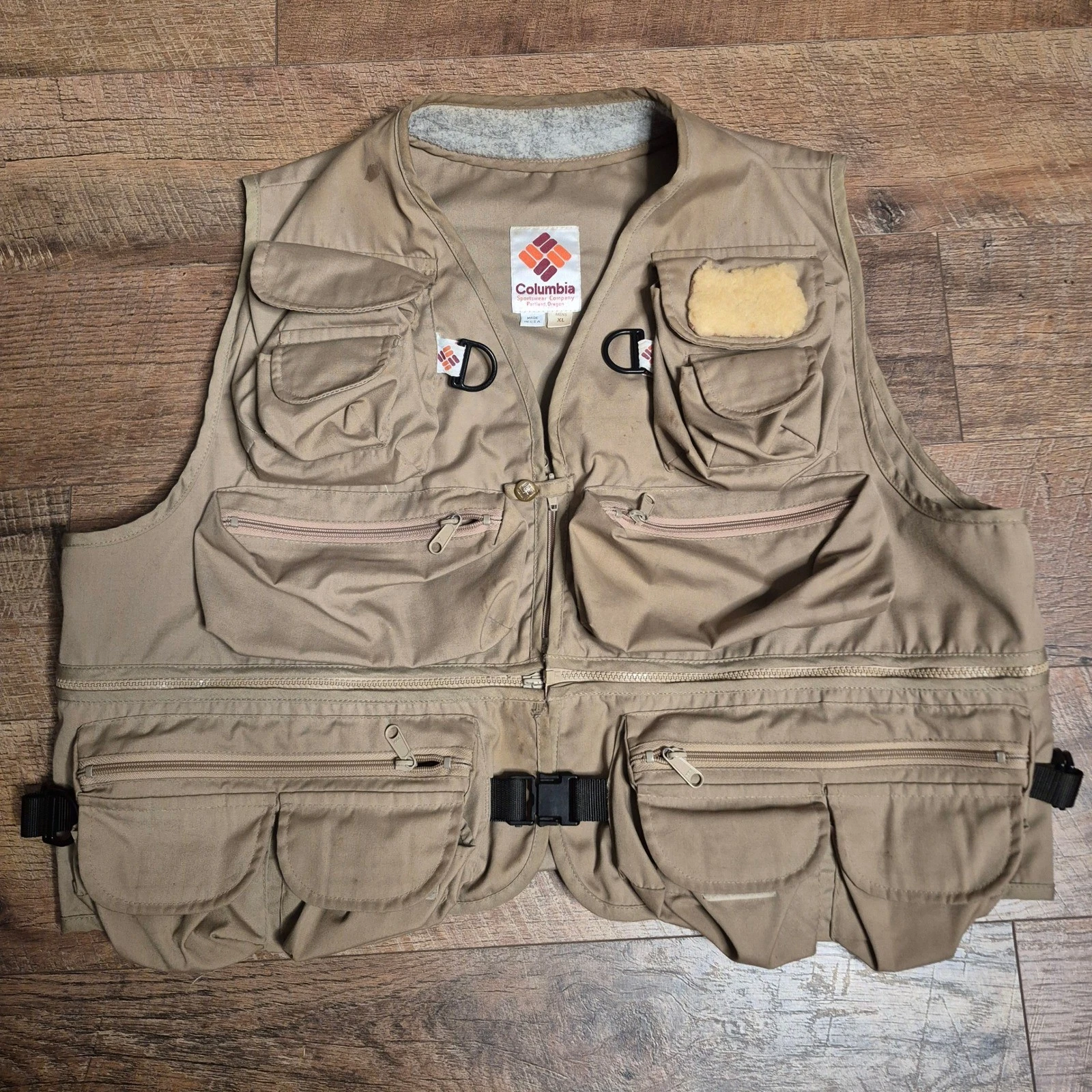 Vintage Columbia Fishing Vest Mens XL Tan Made in USA Zip-Off Multi-Pocket