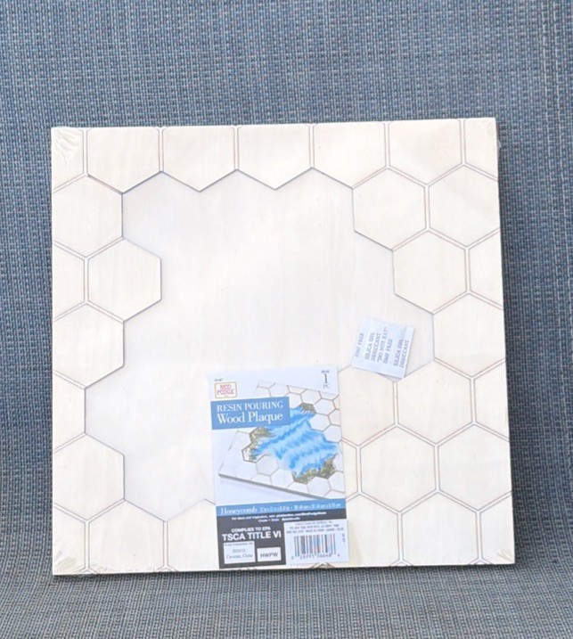 ModPodge Resin Pouring Wood Plaque - Honeycomb