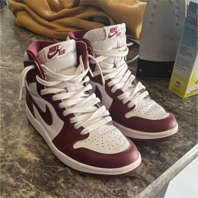 Nike Air Jordan 1 Retro High OG Bordeaux 555088-611 Men's High-Top Sneakers