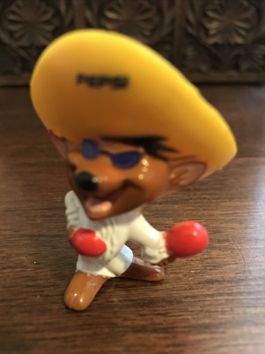 RARE 1994 SPEEDY GONZALES w/ Pepsi on Sombrero Looney Tunes Rock Band Macau - Picture 1 of 7