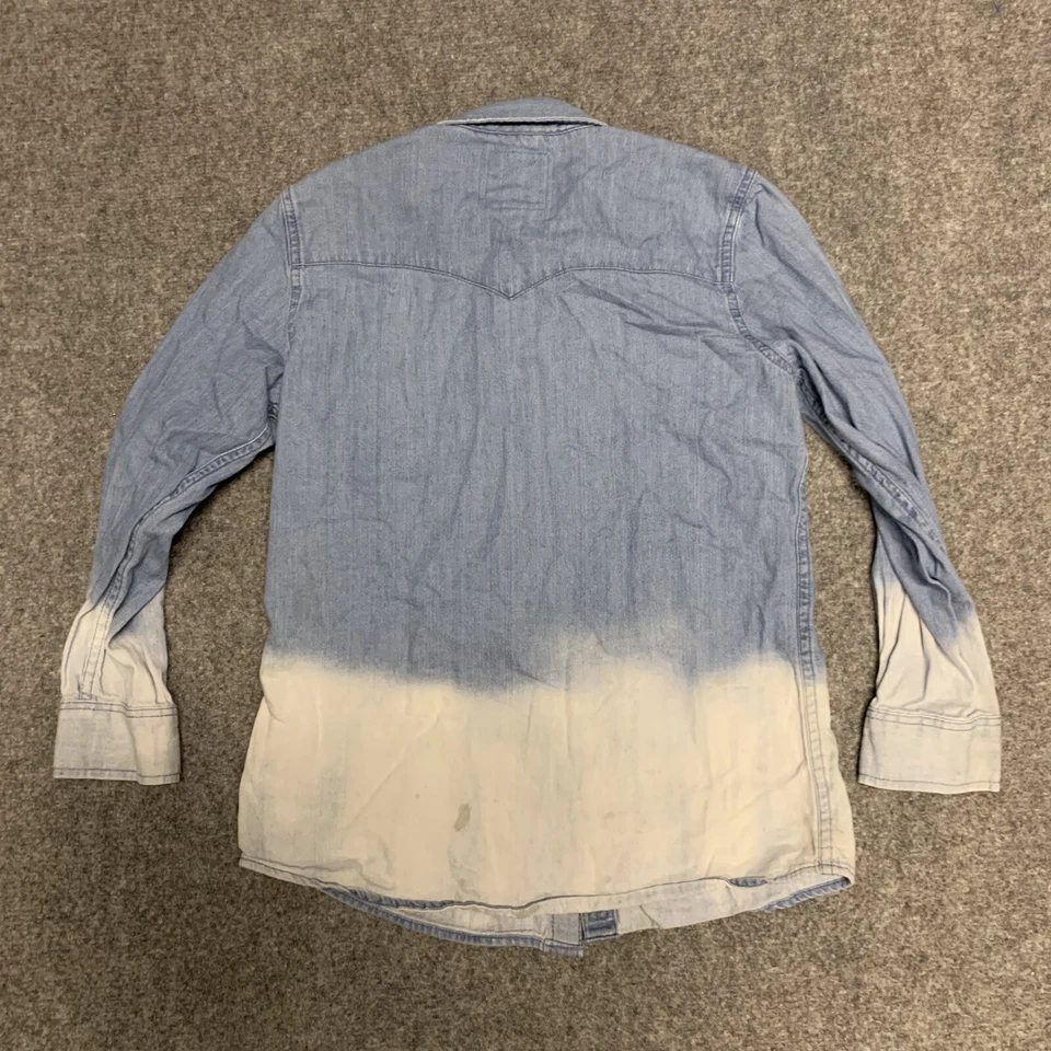 Camisa vaquera juvenil Levis perla a presión talla mediana Foto 2 de 4