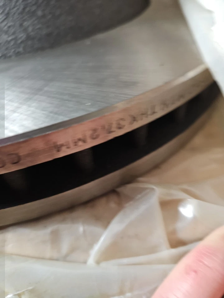 Conjunto de rotor y buje de freno de disco Wearever YH141862 Foto 3 de 3