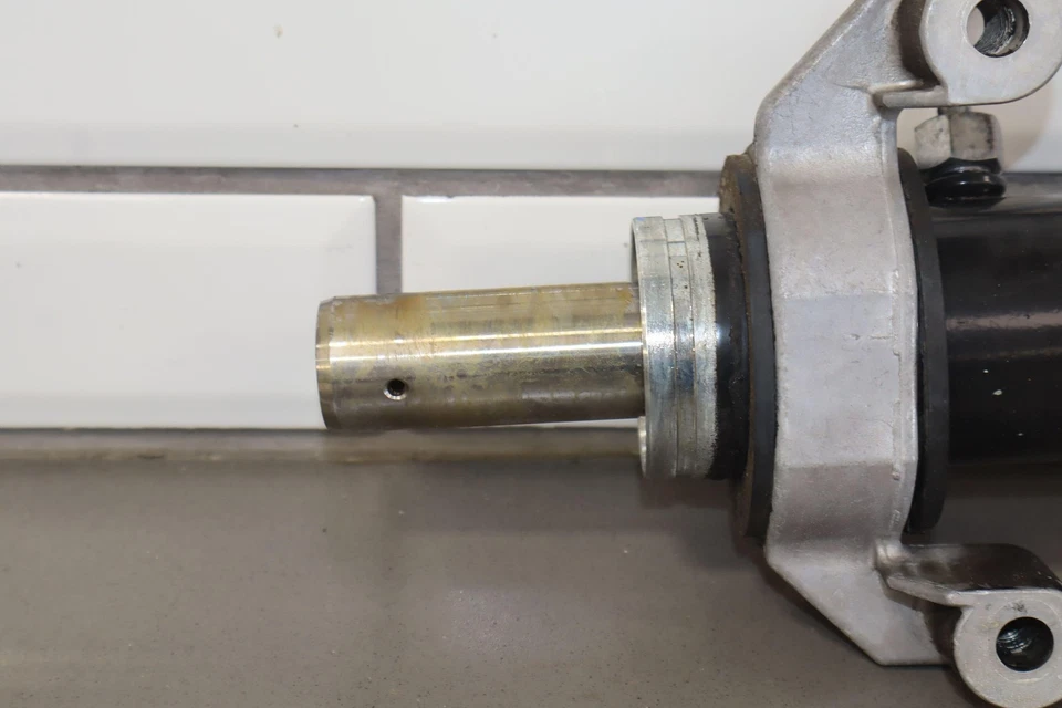 07-14 Chevy Suburban dirección asistida cremallera y piñón GMT900 OEM Foto 2 de 4