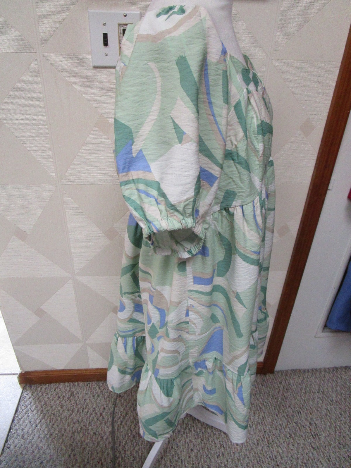 Picture 3 of 4