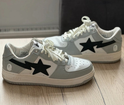 A Bathing Ape BAPE STA Low Top Sneaker Schnürung Grau Weiß Schwarz EU 41