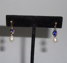NEW 14K YELLOW GOLD PEARL/CLOISONNE EARRING WITH GOLD BEADS, LENGTH 1"