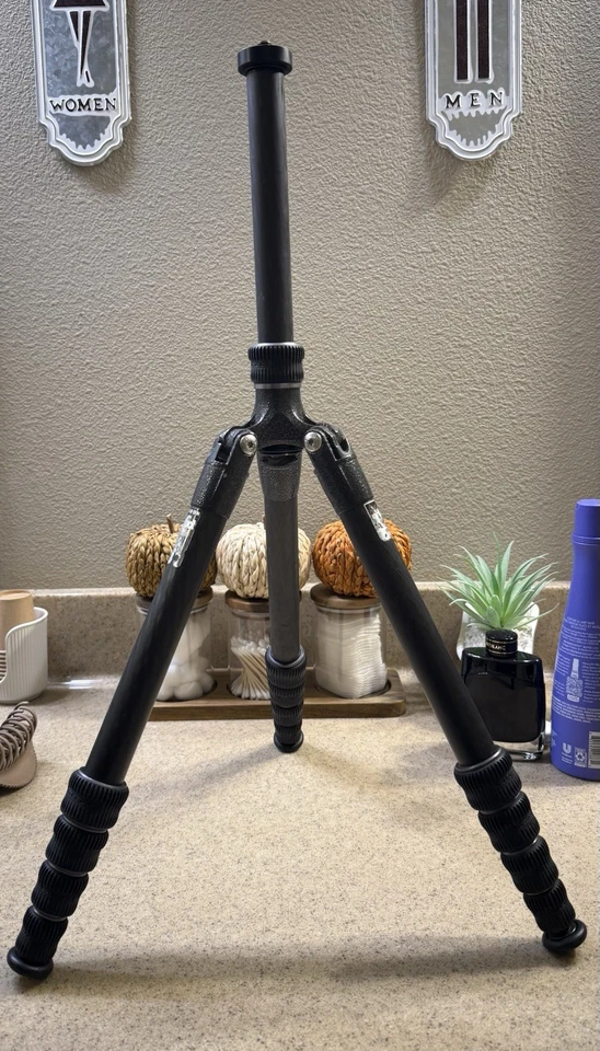 Gitzo GT1540T Traveler Carbon Fiber Tripod – Series 1, 4-Section, Compact - Image 2 of 4