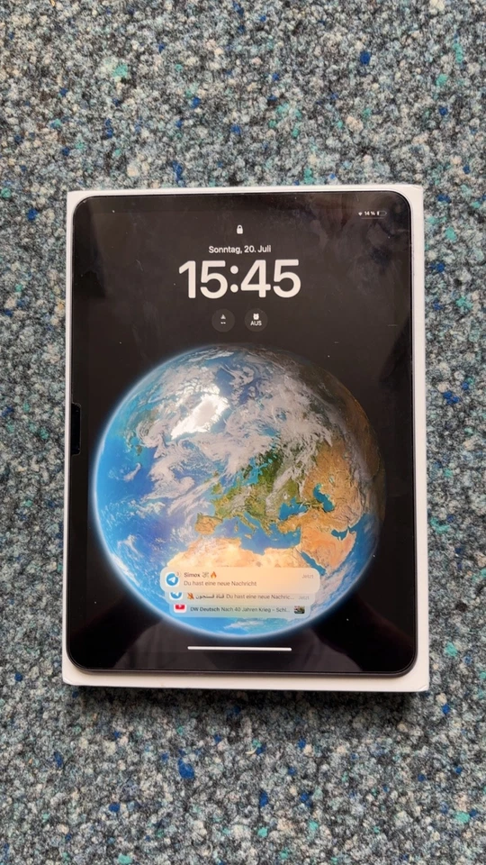 Apple iPad Air (6th generation) · 256GB · Wi-Fi, Foto 1 von 5