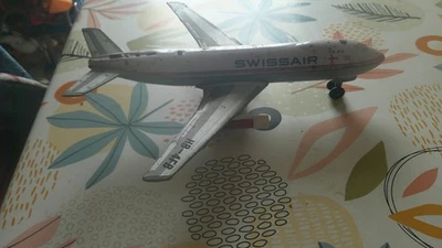 vintage avion de ligne SWISSAIR en tole dans son jus a restaurer genre joustra - Photo 1/4