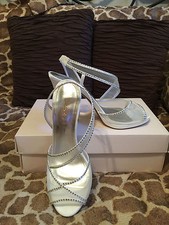 NIB Caparros Ivory Satin Rhinestone Details Open Toe Design Size 10 RV 129.00