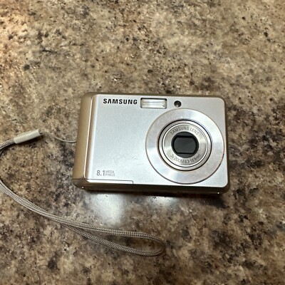 Samsung ES10 Digital Camera Silver PARTS ONLY