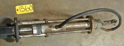ARO  Air Operated Oil Grease Pump #650352-2 Auto Truck Construction Machine Tool