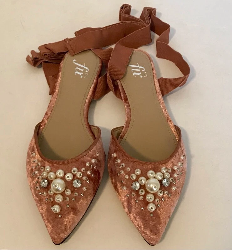 Pointed slide shoes clearance